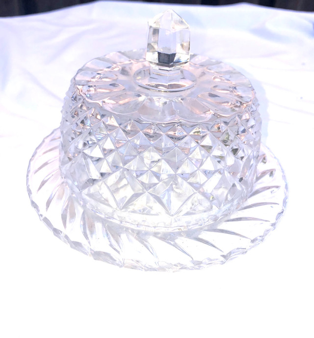Crystal Round Butter Dish in Kitchen & Dining Wares in City of Toronto