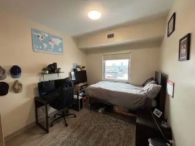 This apartment is 2 min away from University of Waterloo. We are subletting our Fenwick 3 bedroom ap...