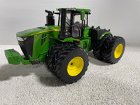 1/32 JOHN DEERE 9R 640 Prestige Farm Toy Tractor