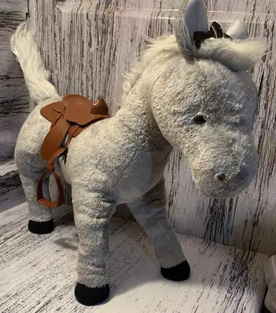 Maplelea Chinook Posable Horse / Pony with Saddle, View more