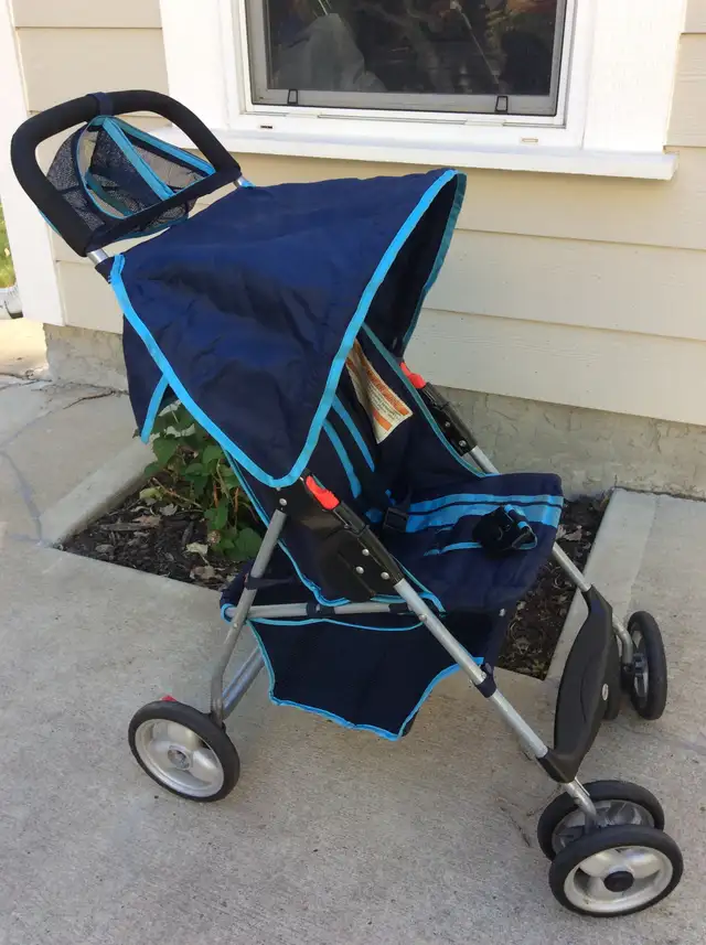BABY STROLLER in Strollers, Carriers & Car Seats in Edmonton - Image 3