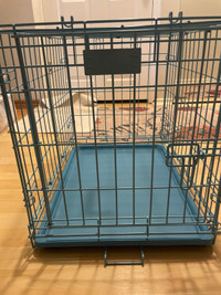 24’ dog crate with divider-blue