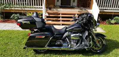 Milwaukee eight 107 engine, tourpack, touchscreen infotainment system, electronic cruise control, br...