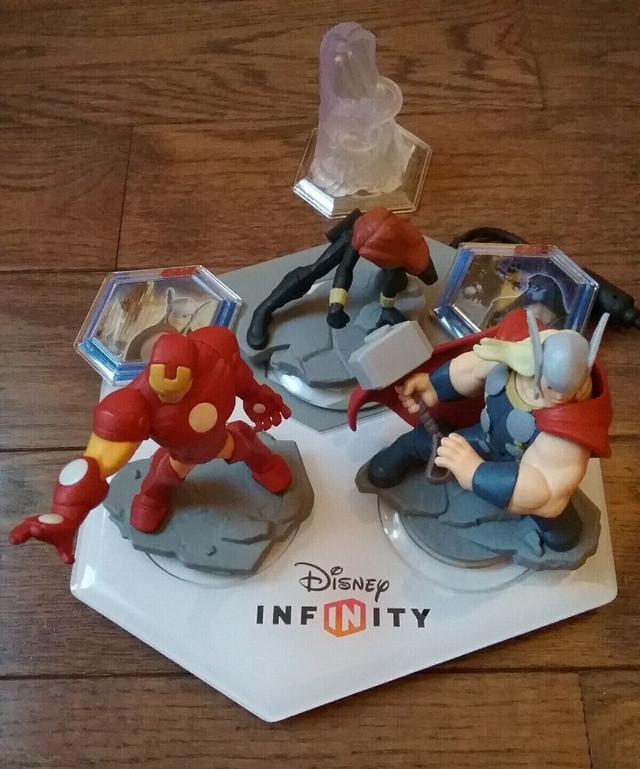 Disney Infinity 2.0 Marvel Super Heroes Starter Pack PS4 in Sony Playstation 4 in Markham / York Region - Image 3