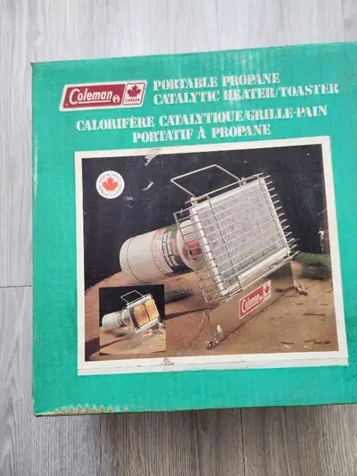 I'm offering a vintage Coleman Portable Propane Catalytic Heater/Toaster. This item is in its origin...