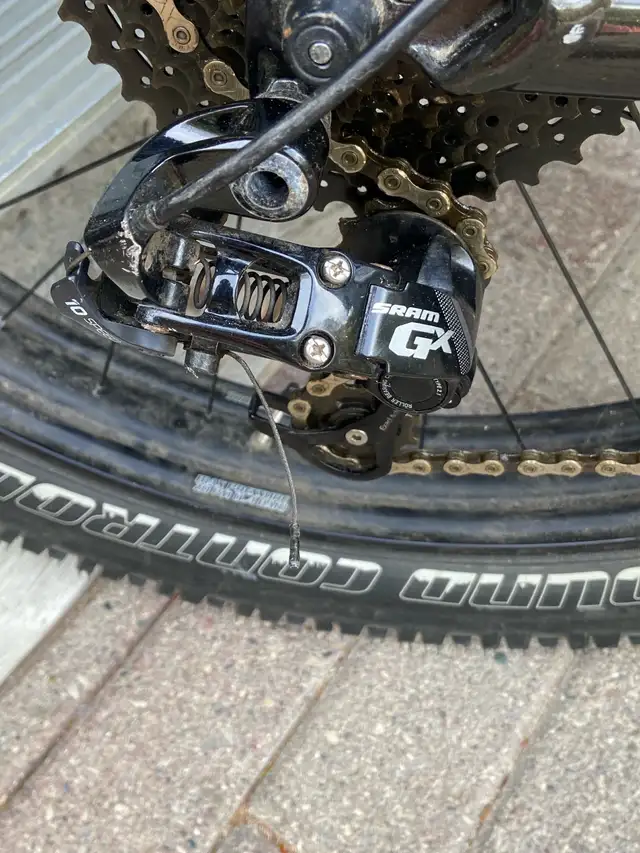 Men’s Specialized Fat Bike -large in Other in Gatineau - Image 4