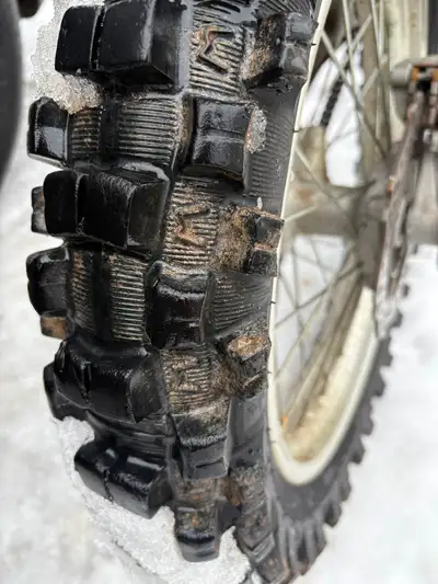 2019 Honda crf 250 f . Barely used . Brand new rear tire , comes with original tire . Well taken car...