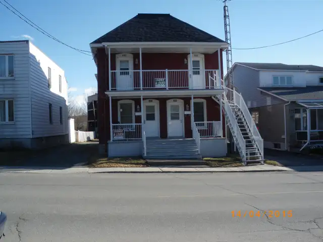 logement 3 1\2 a louer face au cégep granby