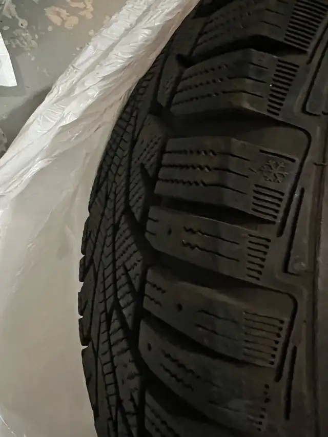 13” snow tires in Tires & Rims in Cole Harbour - Image 4