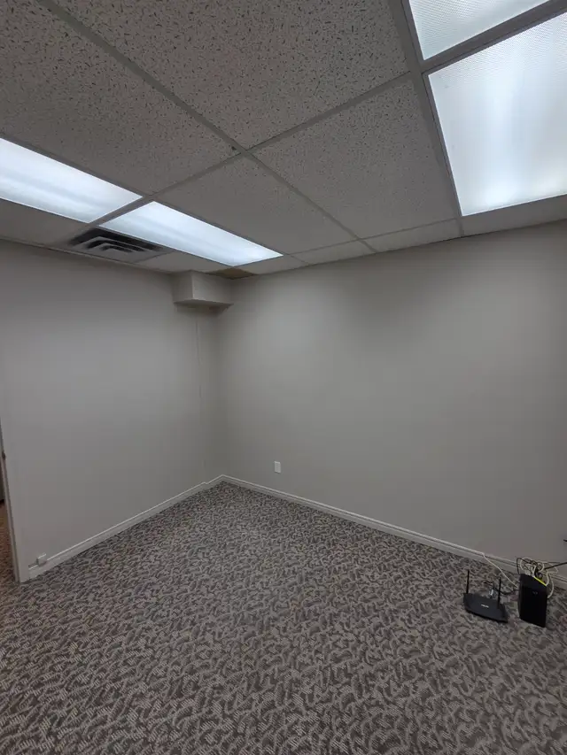 Professional office space in Commercial & Office Space for Rent in Oakville / Halton Region - Image 6