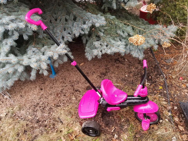 Smart Trike neon pink bicycle in Kids in City of Toronto
