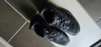 Adidas shoes size 7, View more