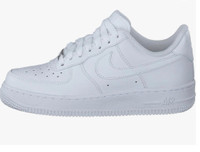 Women’s white authentic Nike sneakers 