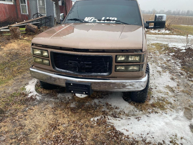 1994 GMC 2 wheel drive in Cars & Trucks in St. Catharines - Image 2