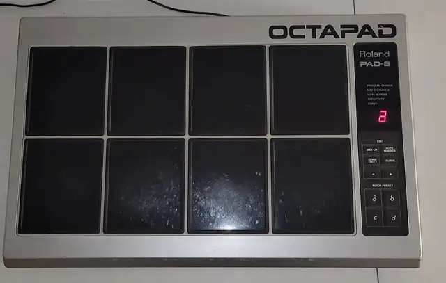 Roland Octapad - PAD 80 MIDI Pad Controller in Drums & Percussion in City of Toronto - Image 3