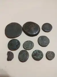 Lot 5 - Ten Unattributed Ancient Roman coins, 2nd-4th centuries
