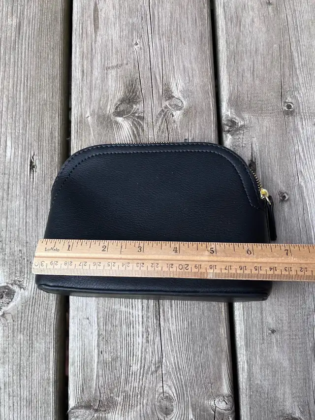 Steve Madden Makeup Bag New in Women's - Bags & Wallets in Barrie - Image 3