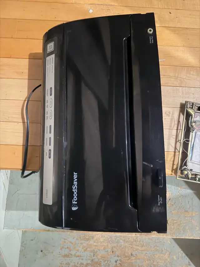 FoodSaver V3460 Vacuum Sealer