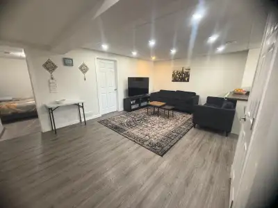 2 Bedroom, 1 Bathroom & 1 den - Basement - 1st July