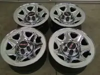 17" GM TRUCK 6x139.7(5.5") AS NEW CHROME RIMS WITH GMC OR CHEVY
