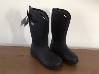 New… Bogs Classic high boot Kids( size3)
