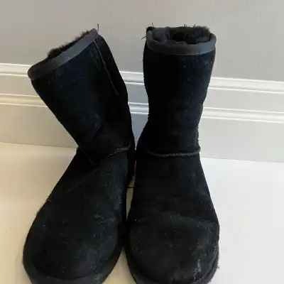 $$$ Koolburra boots by UGG Size 6 EU 37 $$, View more