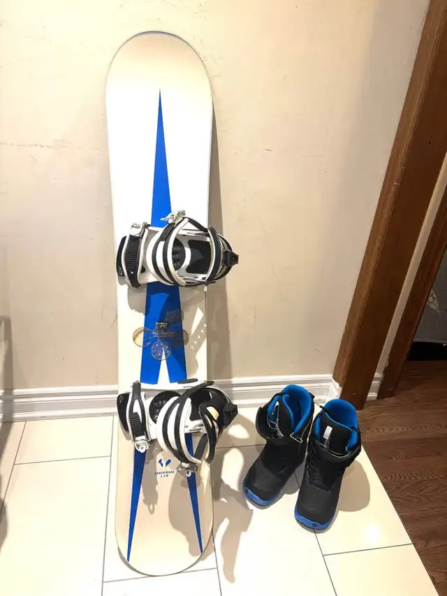 Rossignol snowboard 140cm with bindings