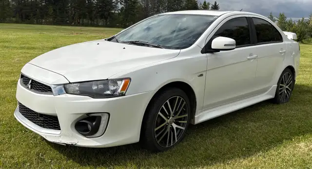 2017 Mitsubishi Lancer ES 557016744954449921