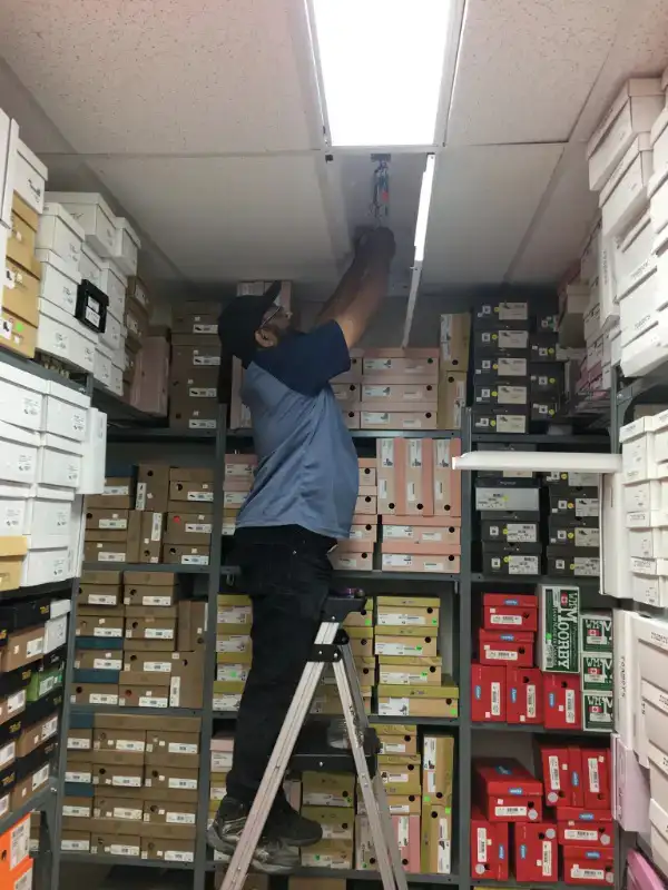 Expert Licensed Electrician 7 days available fair price63436968964227121
