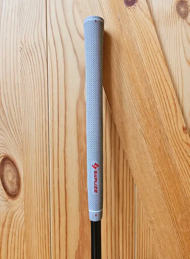 Wilson Fat Shaft 9 Iron RH – Hyper Carbon 535 Stiff Shaft in Golf in Ottawa - Image 4