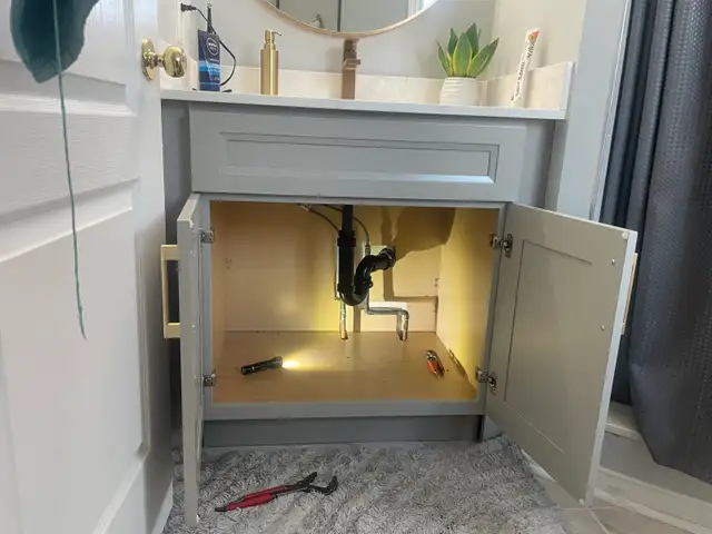 plumber1449046089124423683