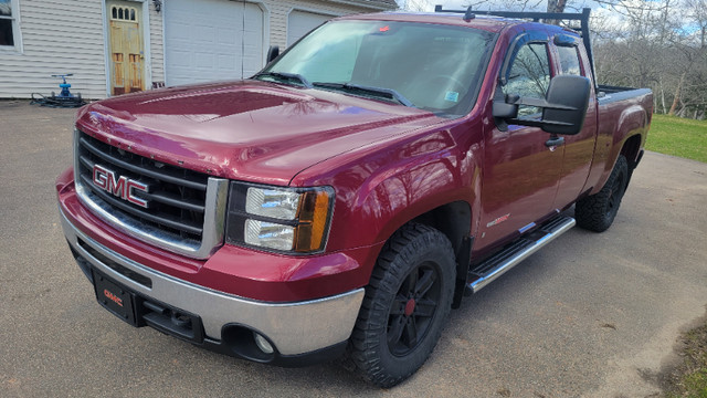 2007 GMC Sierra 1500 V8 2X4 in Cars & Trucks in Truro