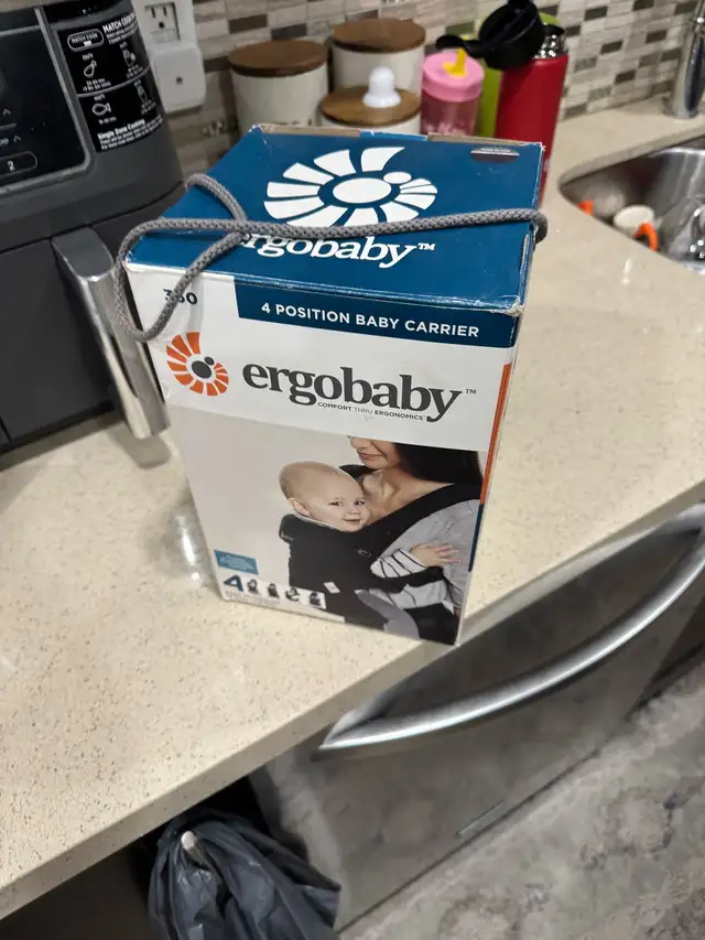 Ergobaby Baby Carrier $40 in Strollers, Carriers & Car Seats in City of Toronto - Image 5