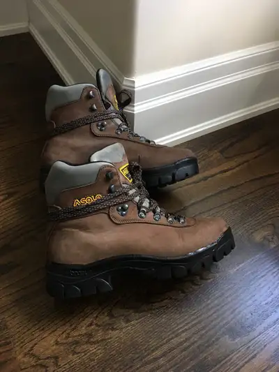 Men's Asolo Hiking Boots size 10 gently used, View more