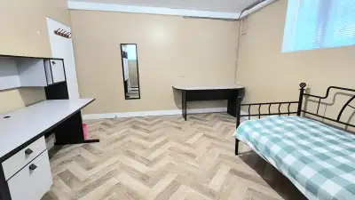 Semi basement room perfect for Langara and UBC student