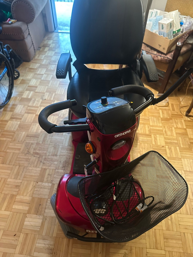 mobility scooter / quadriporteur  dans Santé et besoins spéciaux  à Ville de Montréal - Image 2