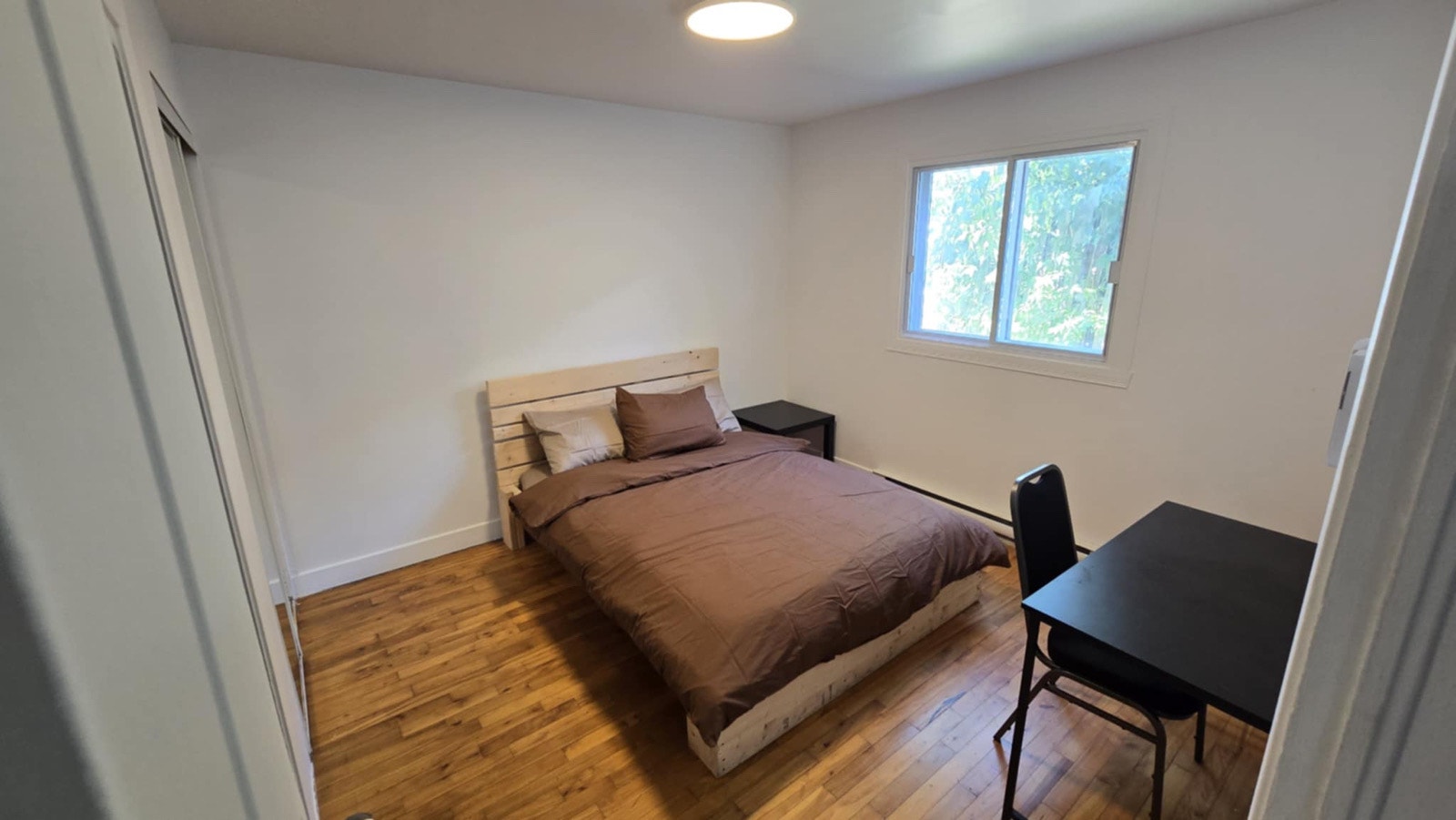 Chambre à louer dans appartement (Quartier St-Pierre, Montréal) — photo 1