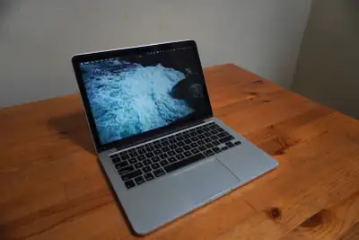 Macbook Pro (early 2015) 2.7 GHz Intel i5, 8GB ram, 1TB Evo SSD, View more