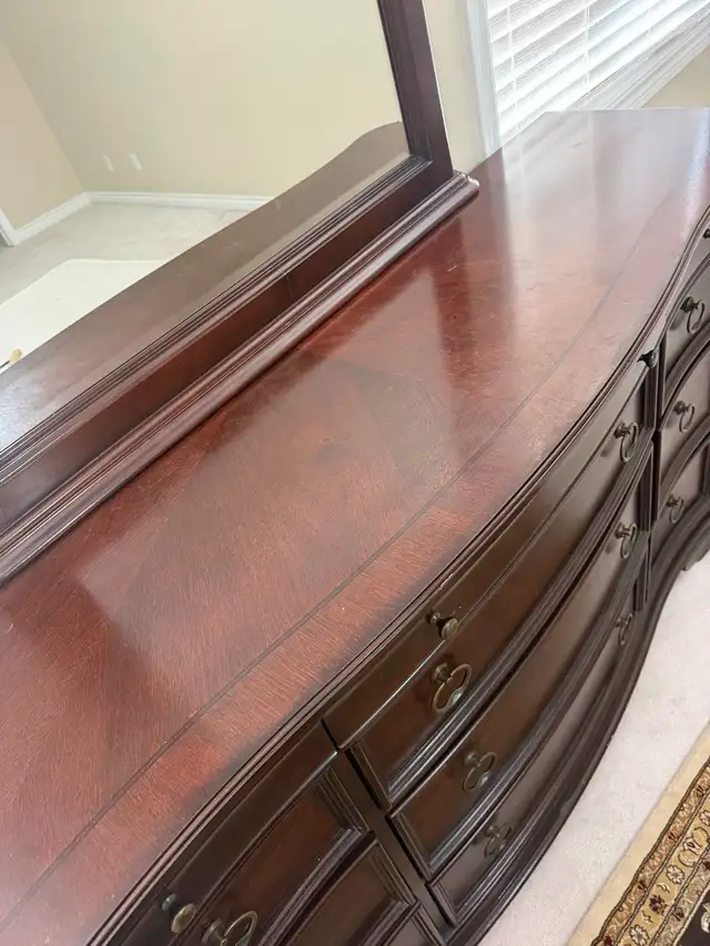 dresser solid wood in Dressers & Wardrobes in Mississauga / Peel Region - Image 6