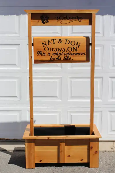 HANGING FLOWER BASKET WELCOME SIGN PLANTER, View more