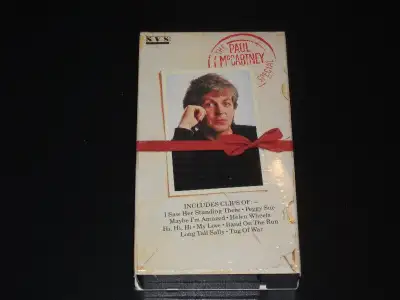 En excellente condition. Pour voir mes autres cassettes vidéo de MUSIQUE à vendre sur Kijiji, entrez...