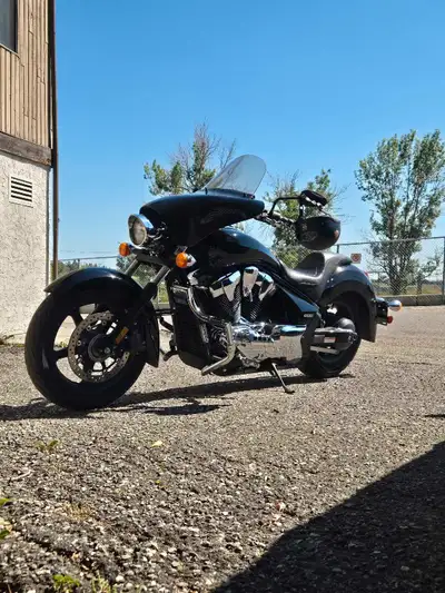 2013 HONDA STATELINE 1300cc BLACK AND CHROME. -STILL RIDING ALMOST EVERYDAY. -GREAT SHAPE. -NO PROBL...