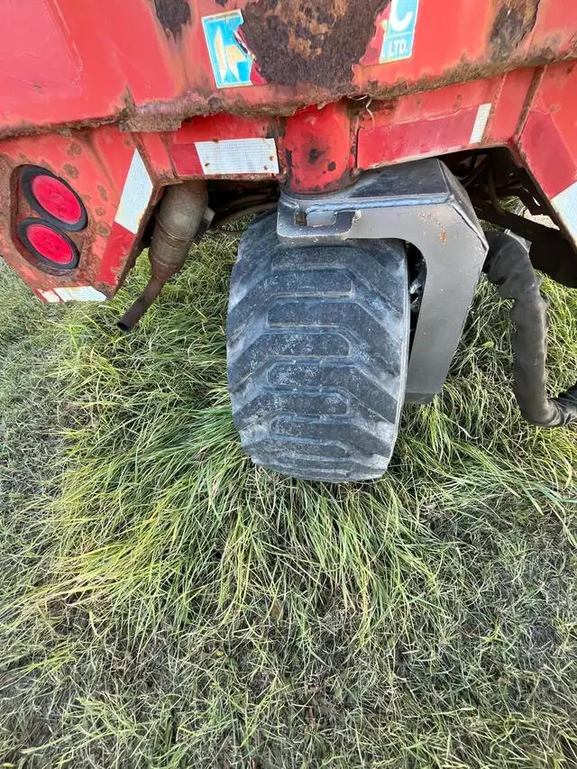 Truck mounted forklift in Other in Saskatoon - Image 6