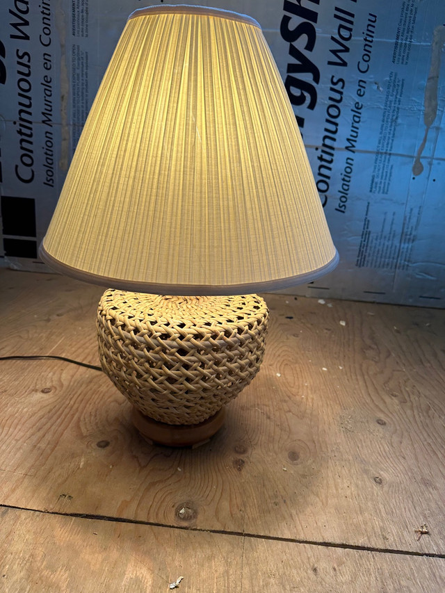 Wicker table lamp in Indoor Lighting & Fans in Kingston - Image 3