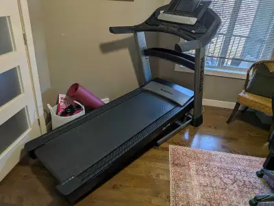 NordicTrack Elite 1000 Treadmill , View more