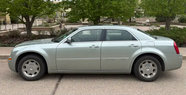 2005 Chrysler 300488621160856309763