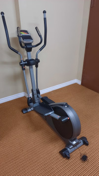 Sunny Health & Fitness Elliptical machine(Cracked frame)