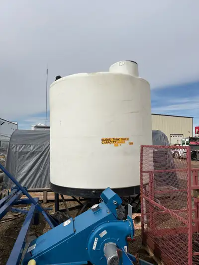 Polypropylene Tank Approx 8,000–12,000 gallon range