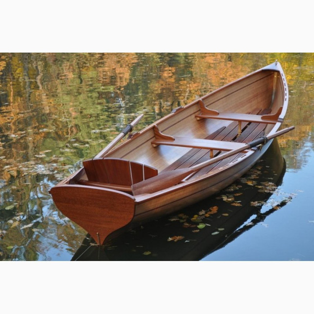 rowing boat with oars in Canoes, Kayaks & Paddles in City of Toronto - Image 2