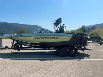 For Sale: 2023 Moomba Mojo – 400 Raptor | Only 95 Hours approx. | Loaded with Options! Turn heads on...
